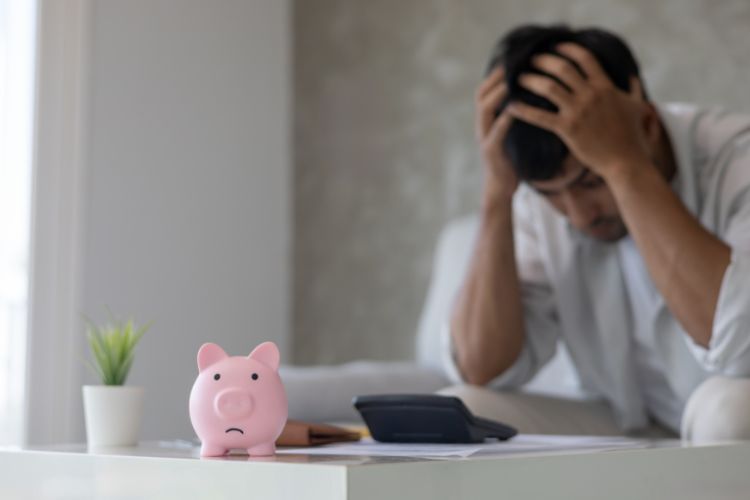 Чи можна виїхати за кордон, якщо є непогашений кредит