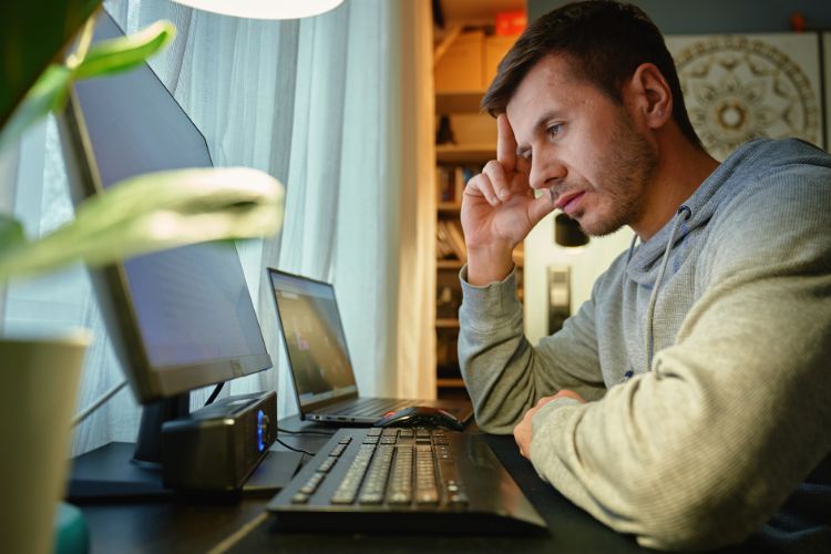 Як перевірити, чи є заборона на виїзд за кордон