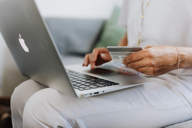 Кредитна картка для 18-річного