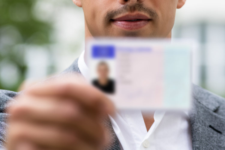 Чи можна перетнути кордон за внутрішнім паспортом (ID-карткою)? 